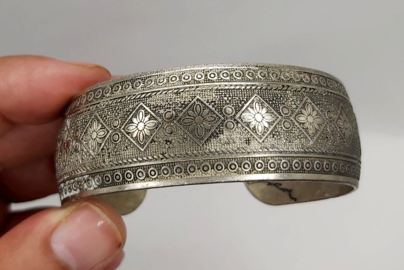 Vintage Ethnic Silver Tone Cuff Bracelet Boho Floral Geometric Stamped Wide Bang