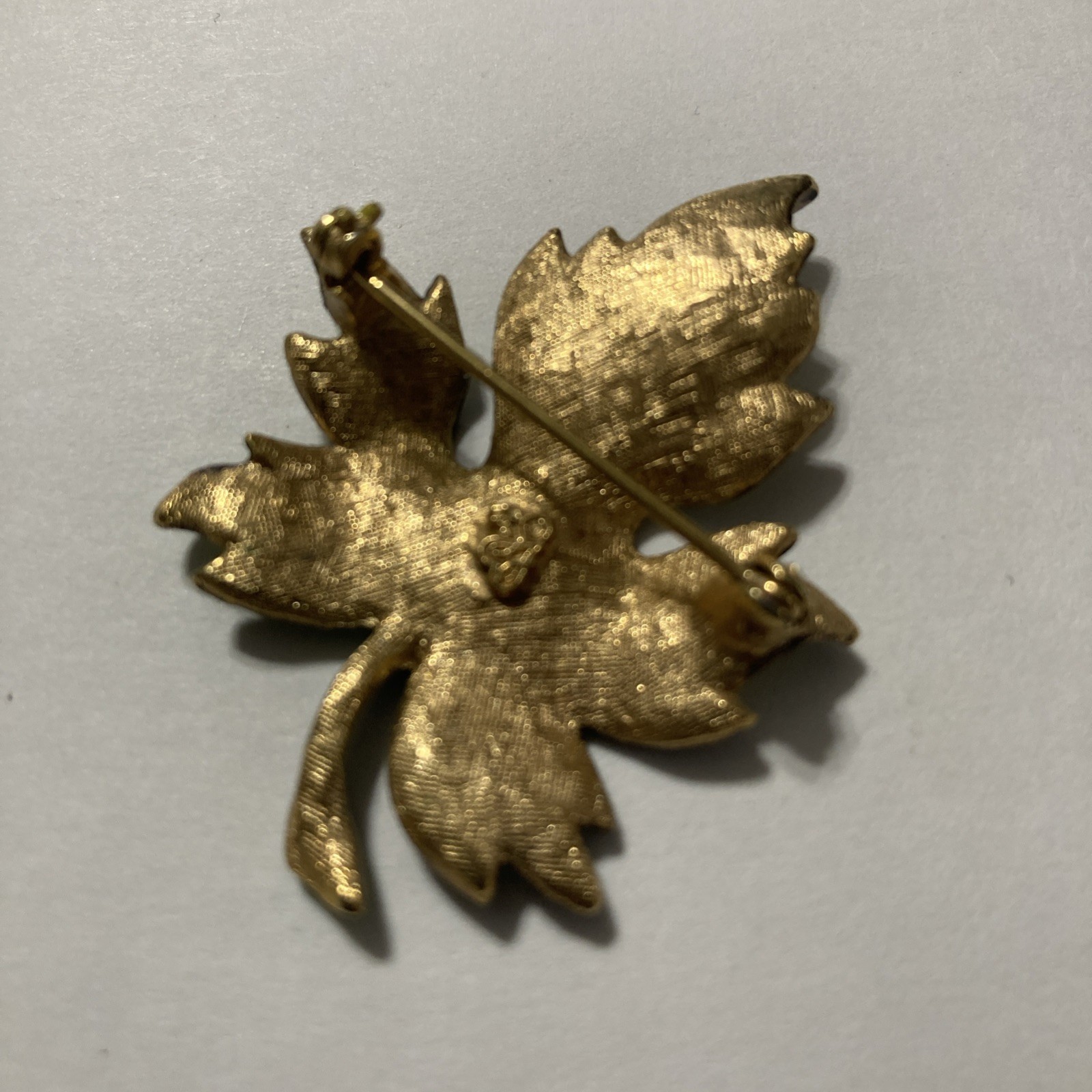 Vintage Green & Gold-Toned Enamel Leaf Brooch Pin jewelry 2”