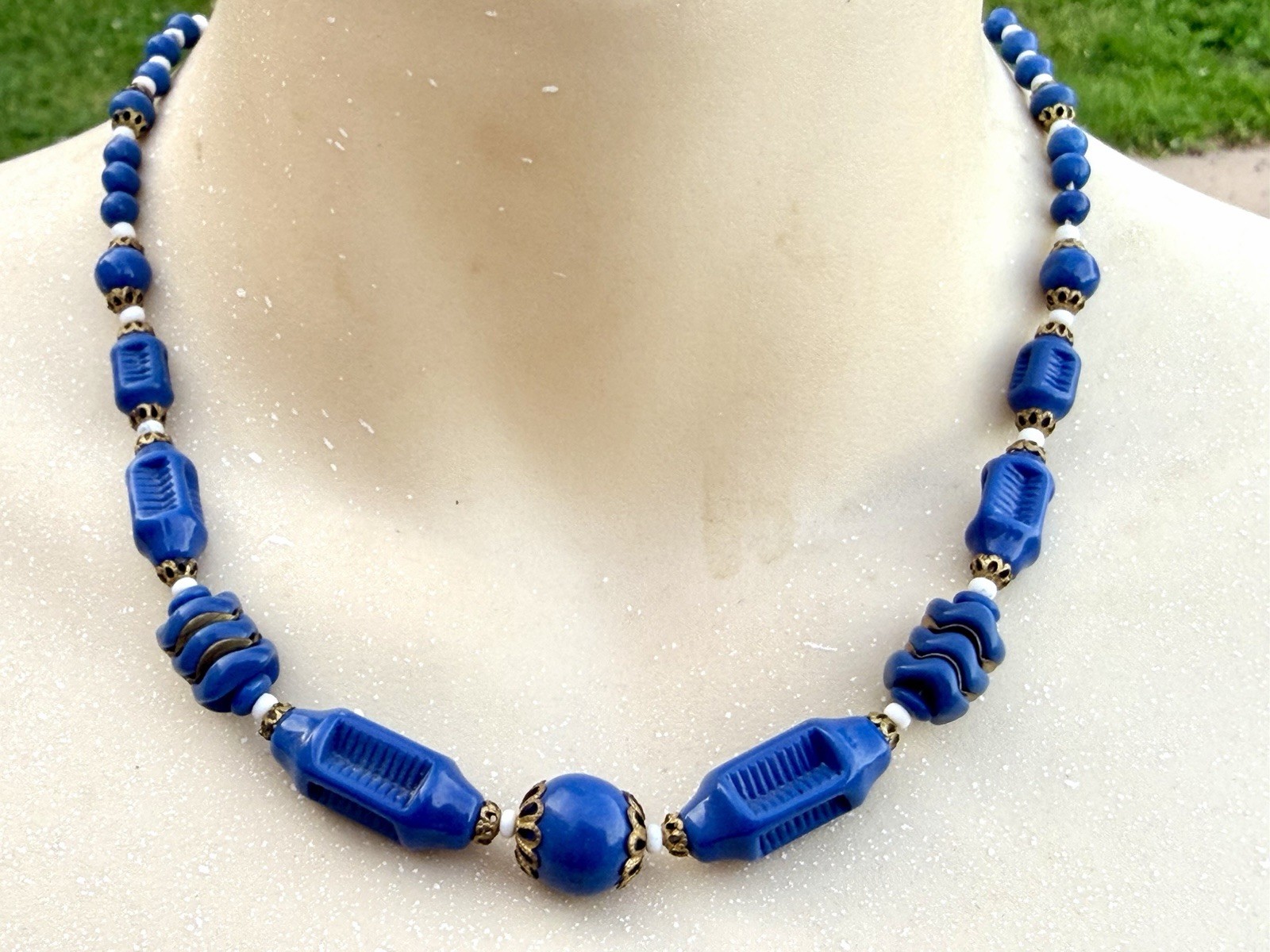 Vtg Art Deco Blue Glass Necklace