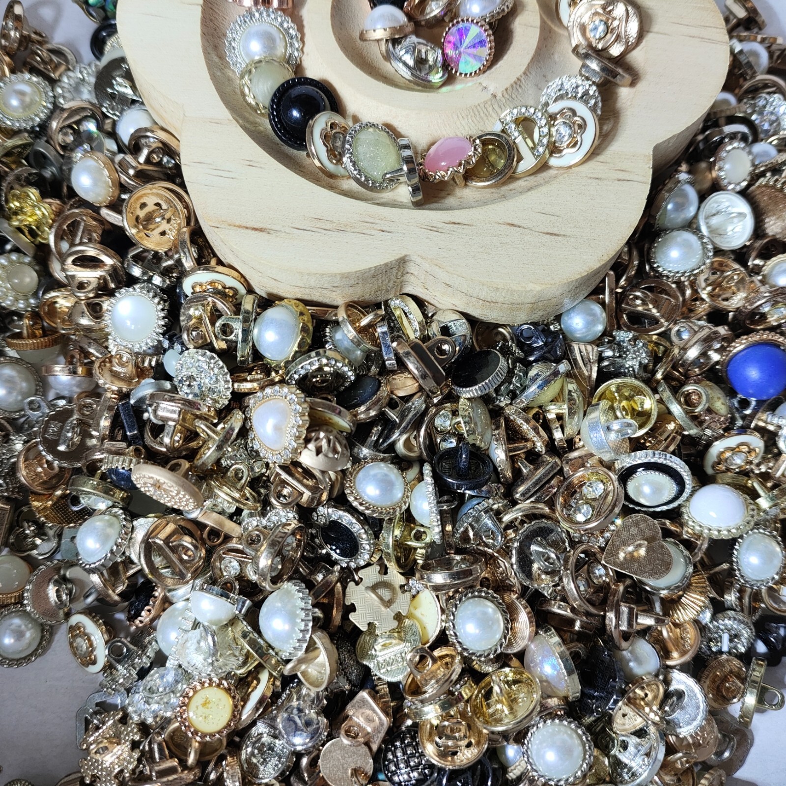 50pcs Vintage-now Costume Jewelry makeing Lots button Read Description