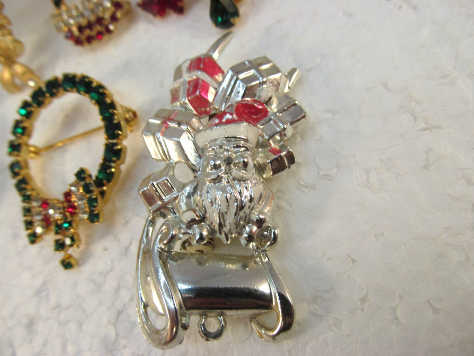 Vintage Christmas Holiday Brooches and Pins Lot of 7