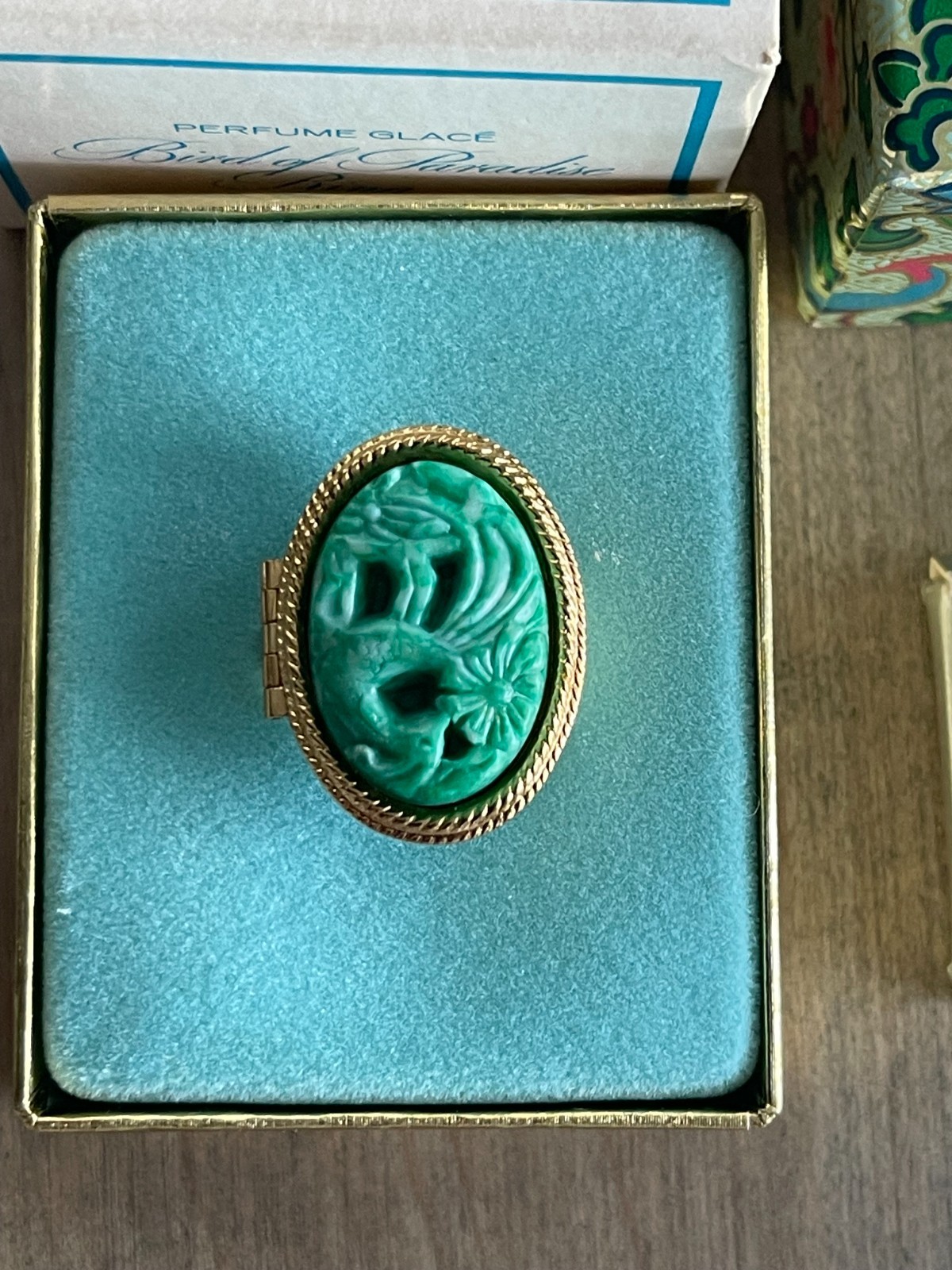 Vintage Avon FAUX JADE BIRDS OF PARADISE POISON P erfume /Glace 1970
