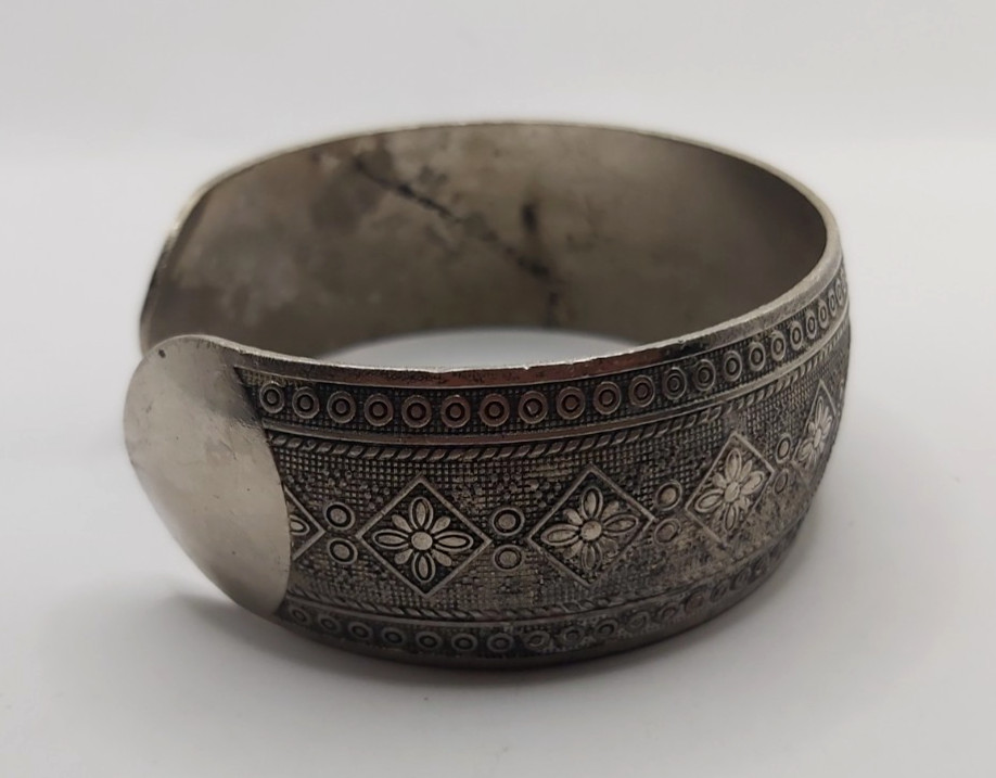Vintage Ethnic Silver Tone Cuff Bracelet Boho Floral Geometric Stamped Wide Bang