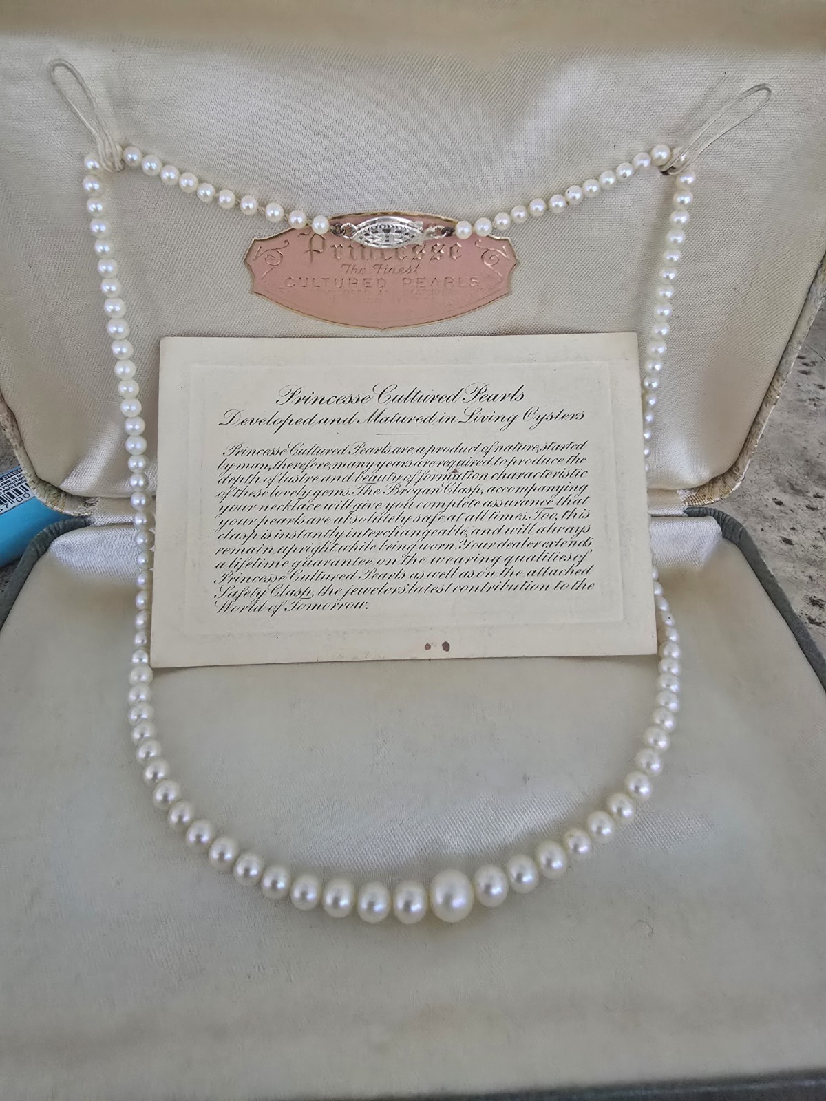 Vintage Princess Pearl Necklace. Free Shipping.
