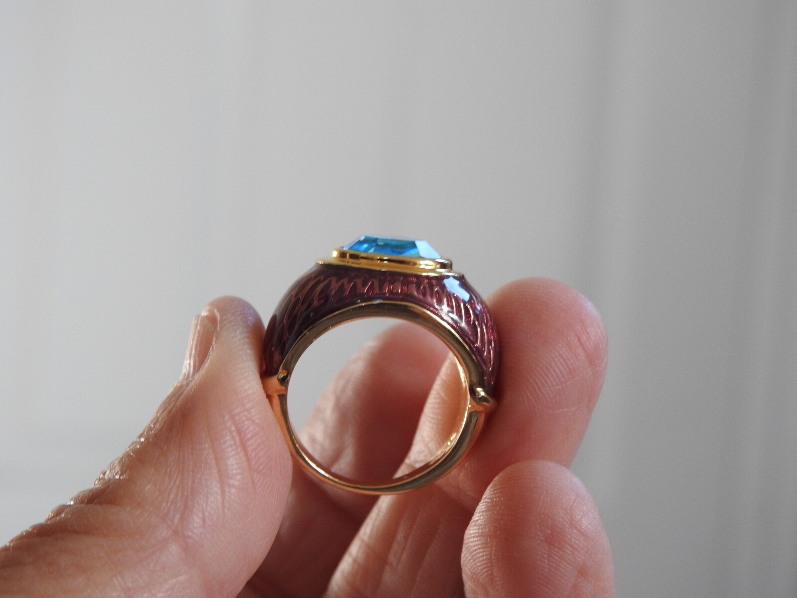 gorgeous Kenneth J Lane KJL faux Blue Topaz & Enamel RING 7.25