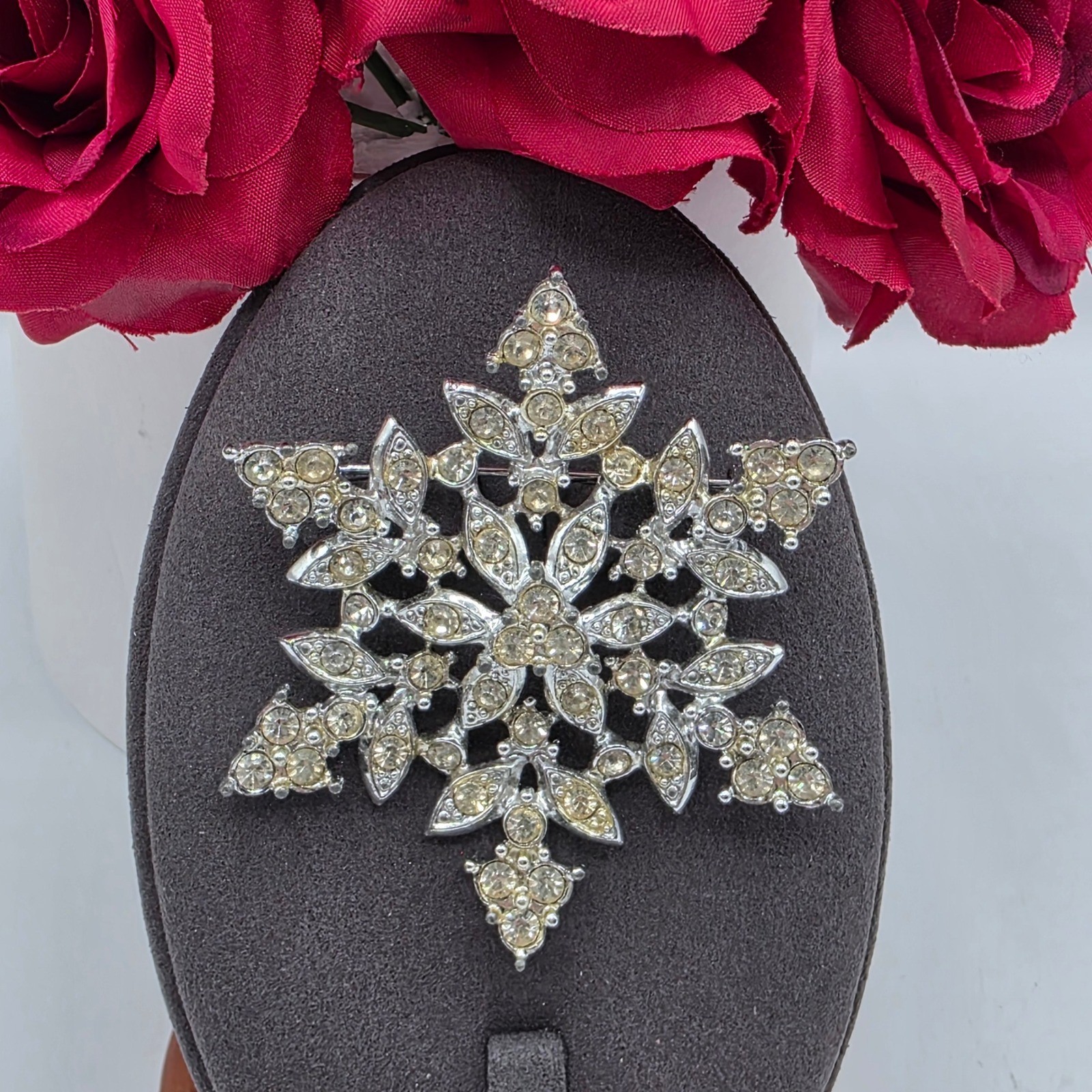 Sarah Coventry Vintage Snowflake Brooch Silver Tone Rhinestone Winter Pin