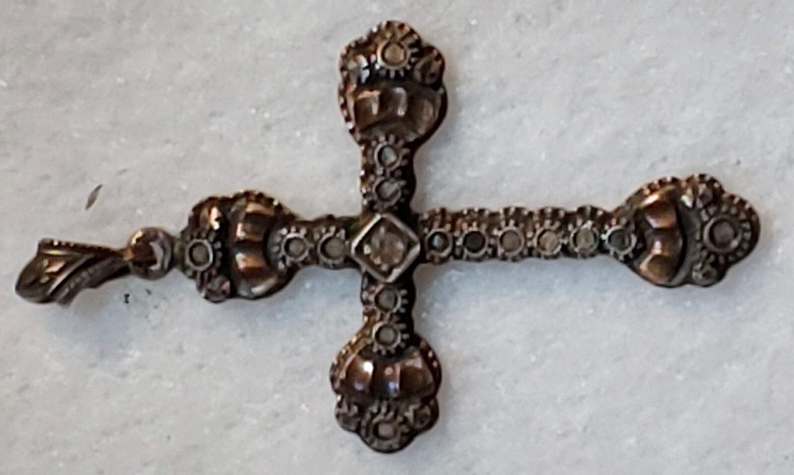 VTG RARE – CROSS PENDANT – Solid 10K GOLD & DIAMONDS – SIGNED – SEE PICTURES