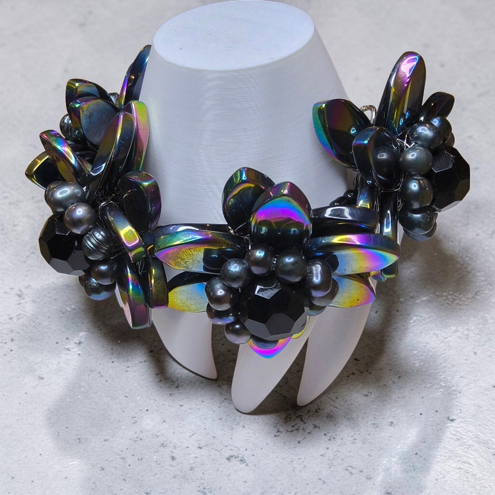 Vintage Butler & Wilson Oversized Floral Statement Bracelet B&W Box 2.5″ Flowers