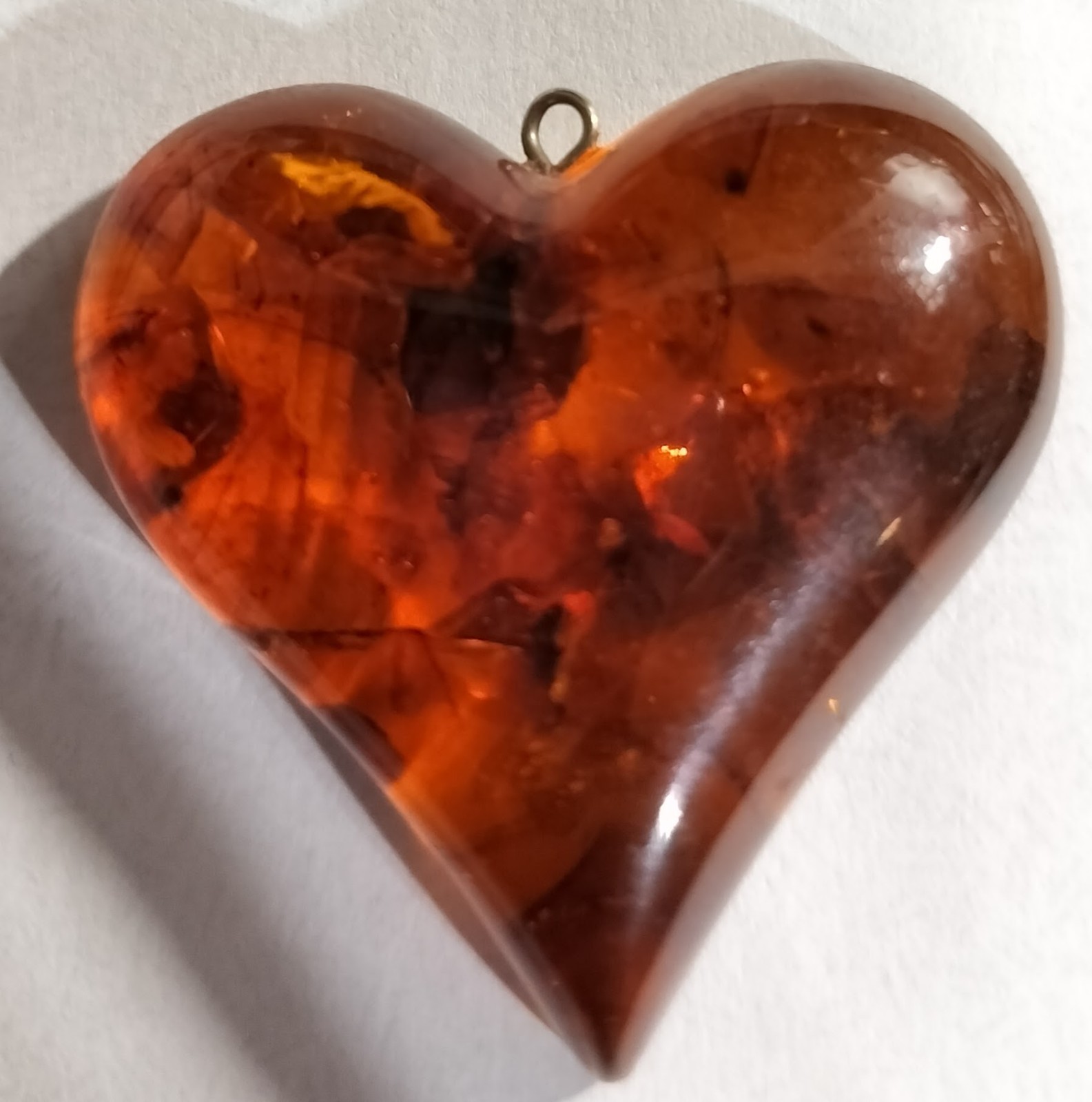 GENUINE BALTIC AMBER LARGE HEART PENDANT WITH FOSSIL INCLUSIONS