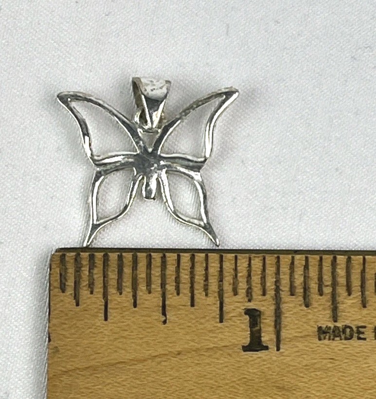925 Sterling Silver Vintage Shiny Open Butterfly Motif Drop Pendant -3/4″ 1.26g