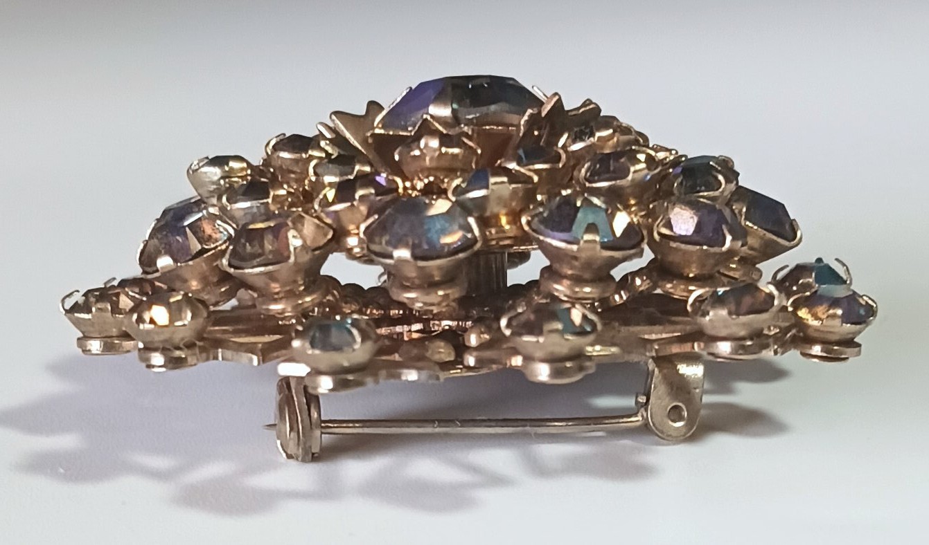 Vintage Layered Gold-tone Brooch w Purple-Blue Aurora Borealis Rhinestones