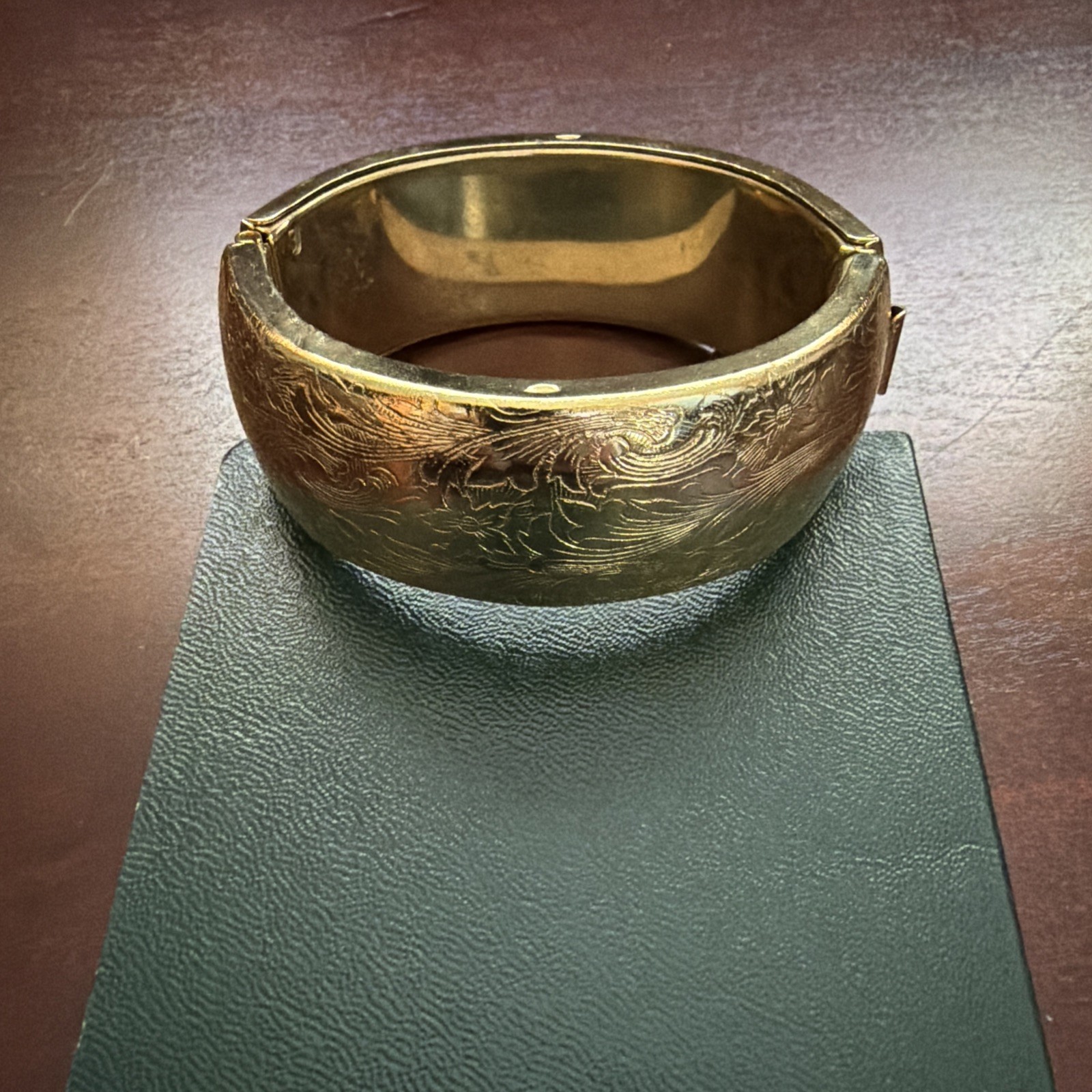 Vintage Etched Hinged Bangle Bracelet Gold Toned Very Good Condition
