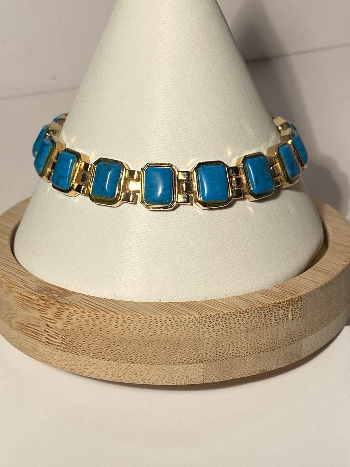 Vintage Gold Tone Link Faux Turquoise Cabochon Bracelet 7.5in Long 5/8in Wide