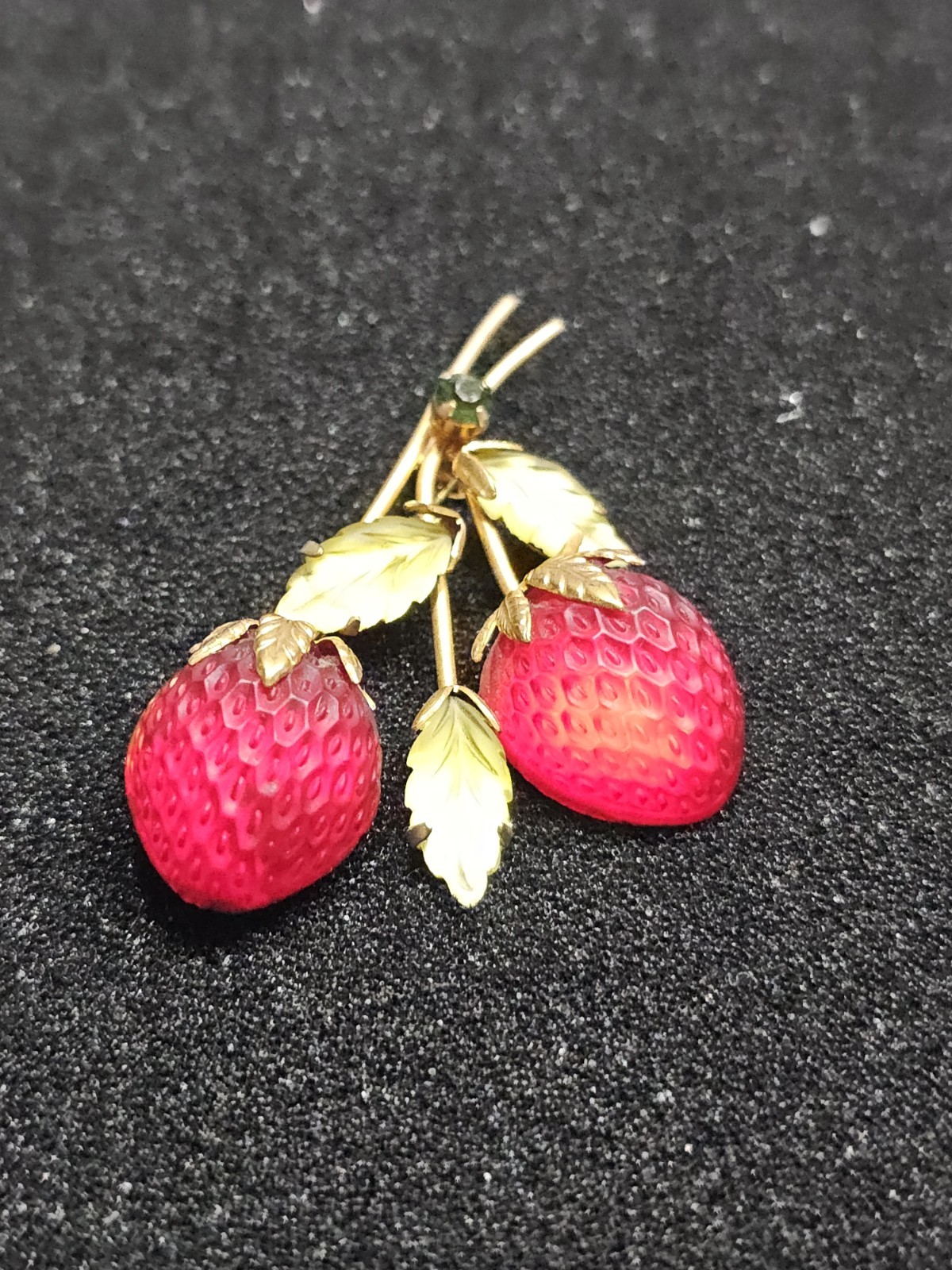 Vintage Austria Strawberry Brooch Frosted Red Glass Fruit Rhinestone Pin
