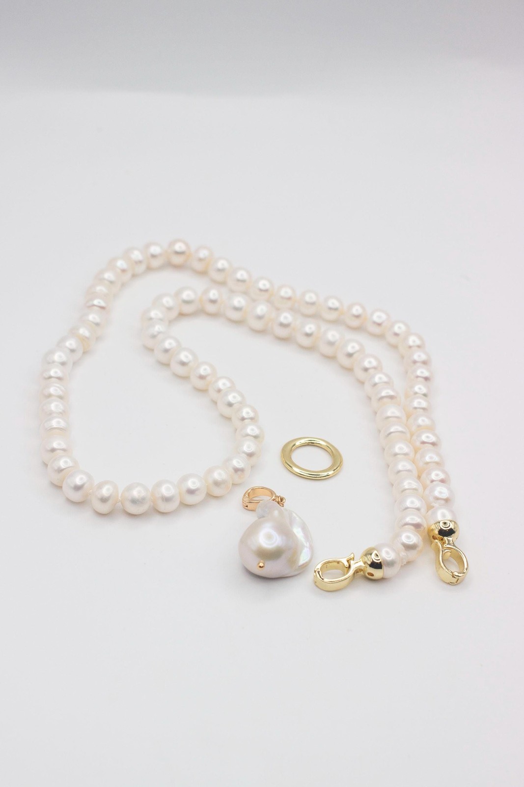 24 Inch Hand Knotted White Freshwater Pearl Necklace Detachable Baroque Pendant