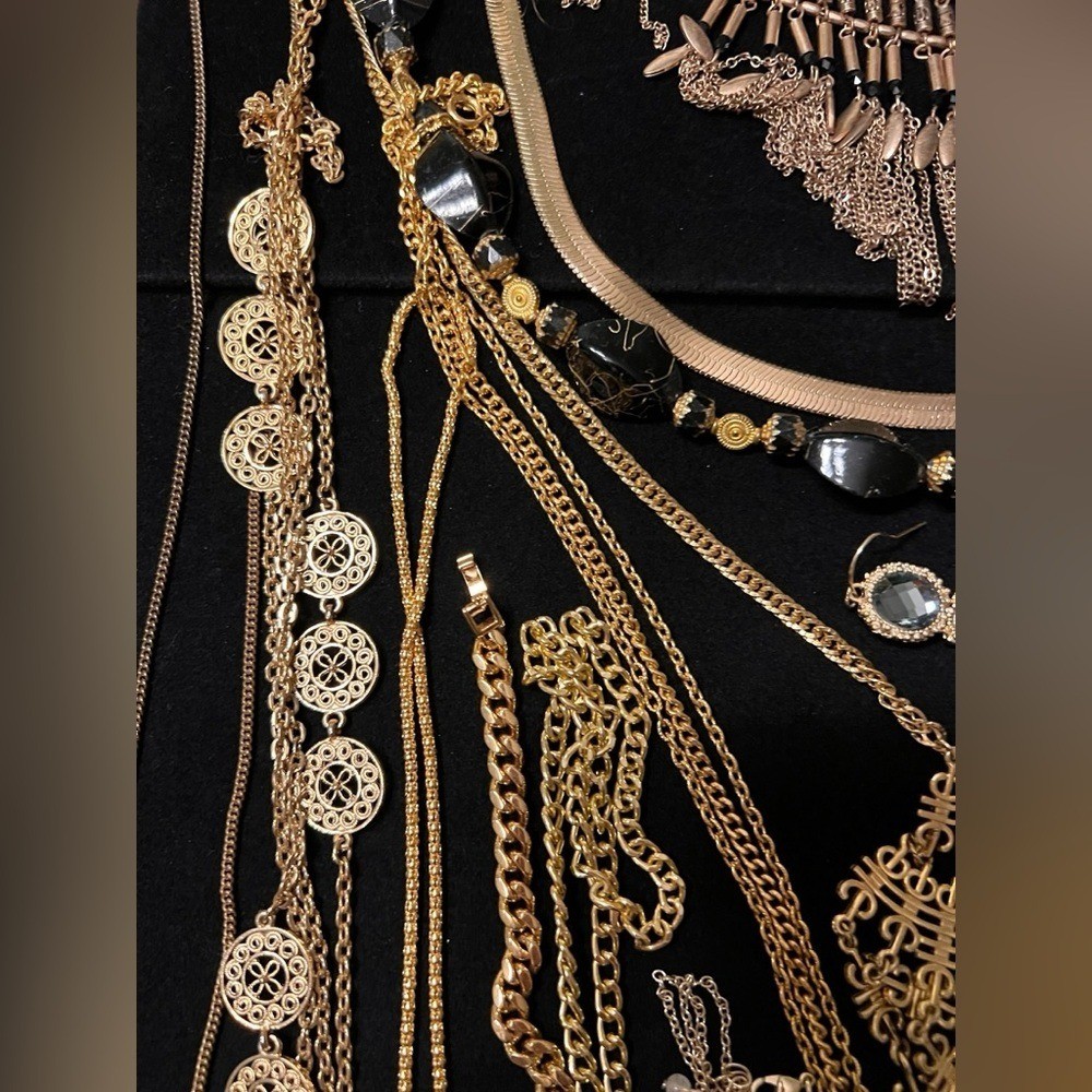 Vintage & Modern Gold Tone Gold Plated Necklace & Bracelet Lot 38