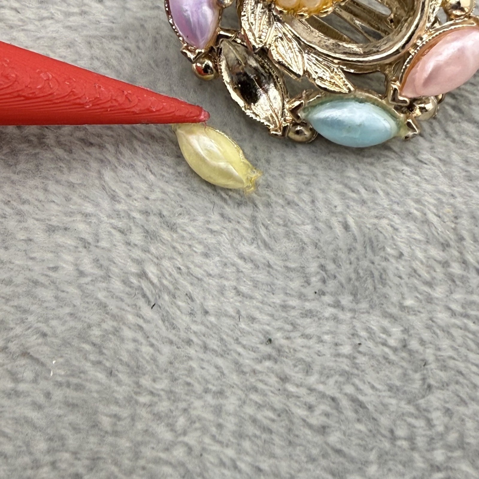 Vintage Clip On Earrings Gold Tone Pastel READ
