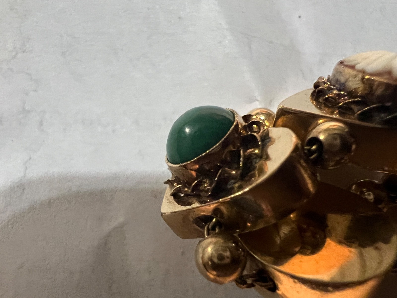 14k Gold ANTIQUE VICTORIAN GOLD CHARMS SLIDE BRACELET. CIRCA (1837-1901)