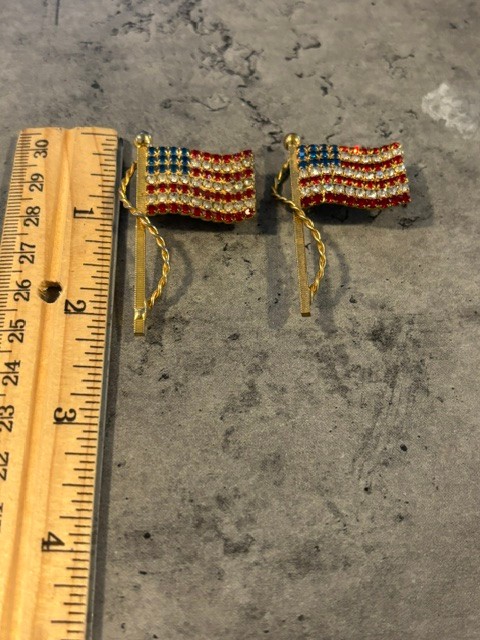 2 Rhinestone American Flag Brooch Gold Tone Red White Blue Vintage Americana Pin