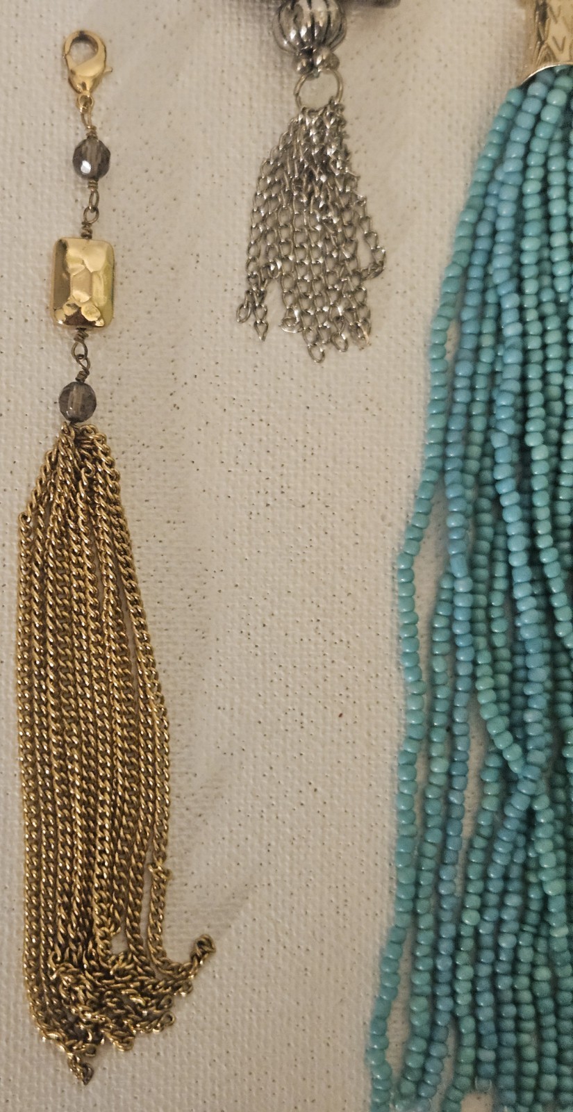 LOT OF 10 PENDANTS WITH LOBSTER HOOK LOCKET TASSELS CHARMS MARKED UNMARKED