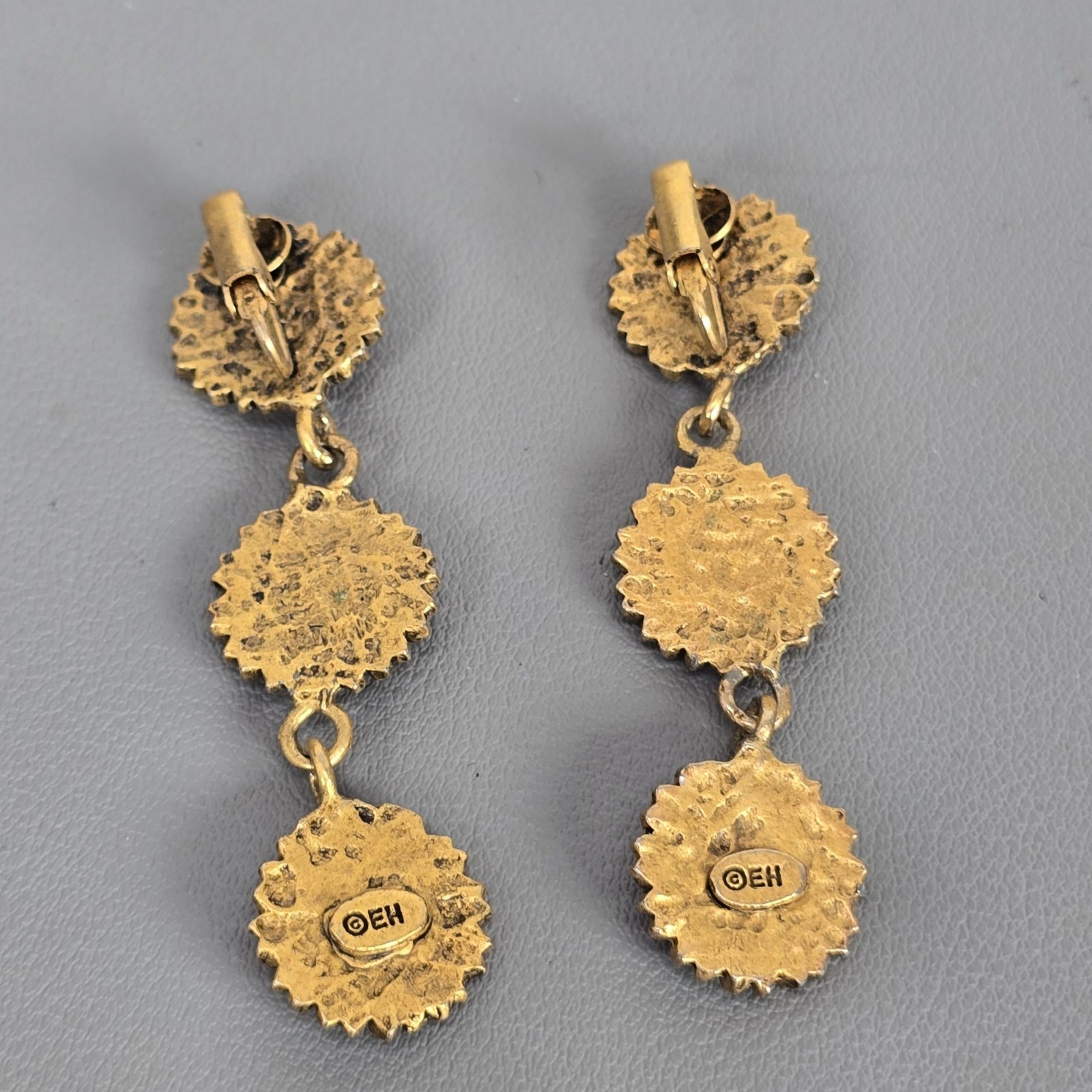 Vintage Elvind Hillestad EH Gold-Tone Triple Daisy Flower Drop Clip-On Earrings