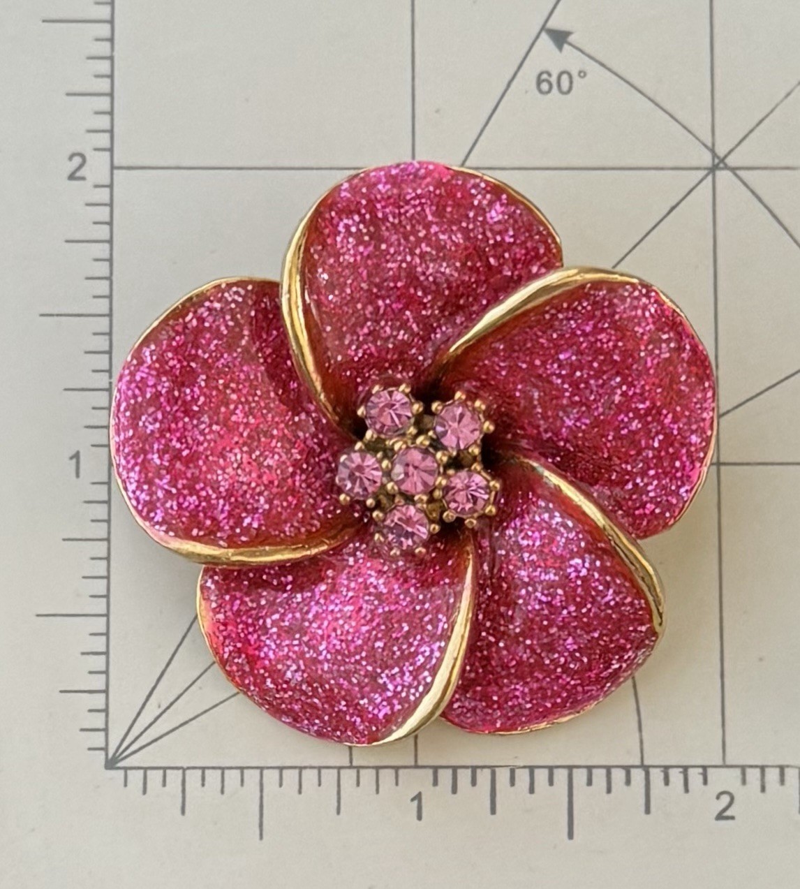 Vintage flower brooch & pendant / enamel on gold tone metal brooch