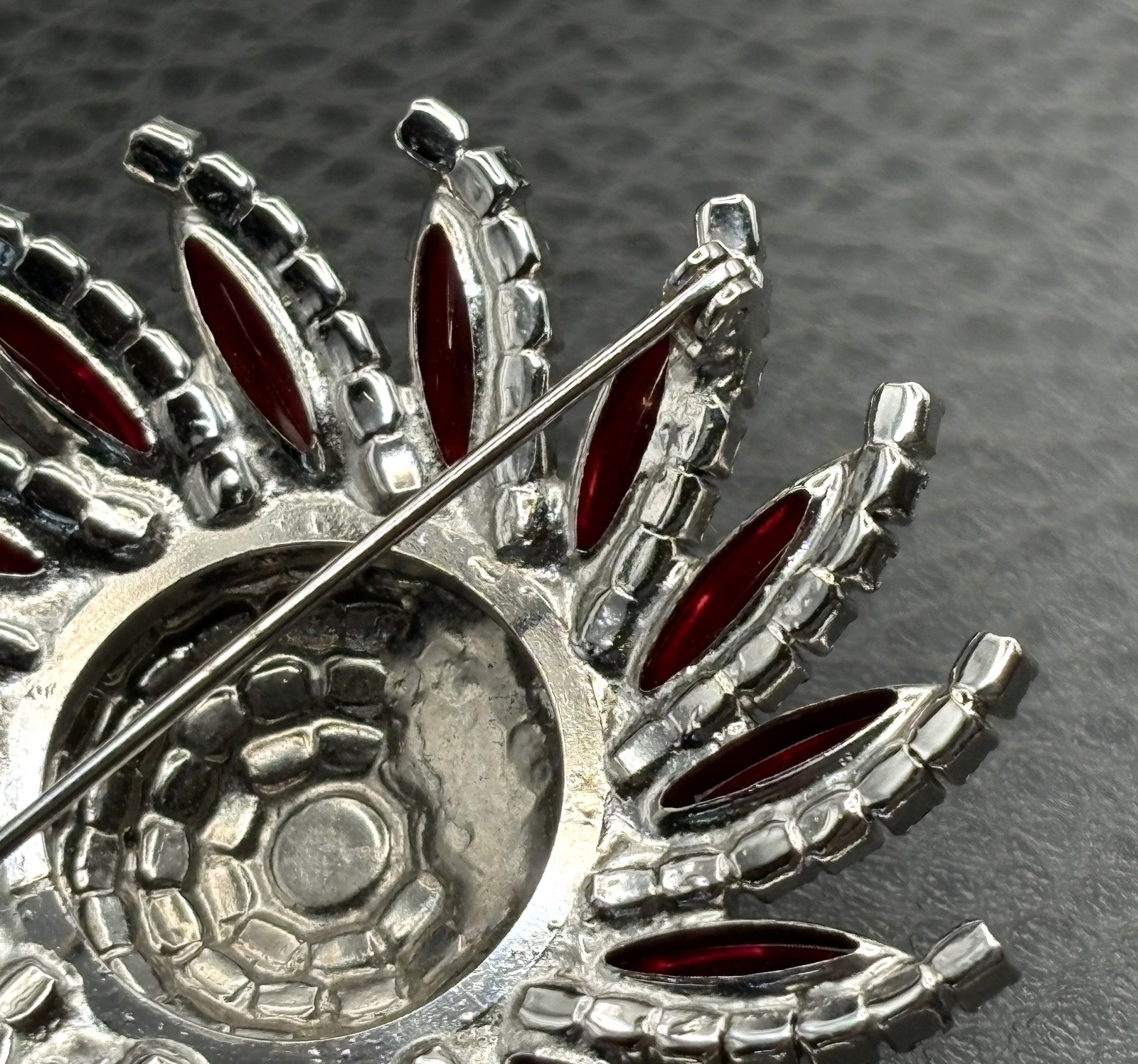 VTG Huge Attributed To Kramer Red Rhinestone Starburst Brooch Silver Tone Pin