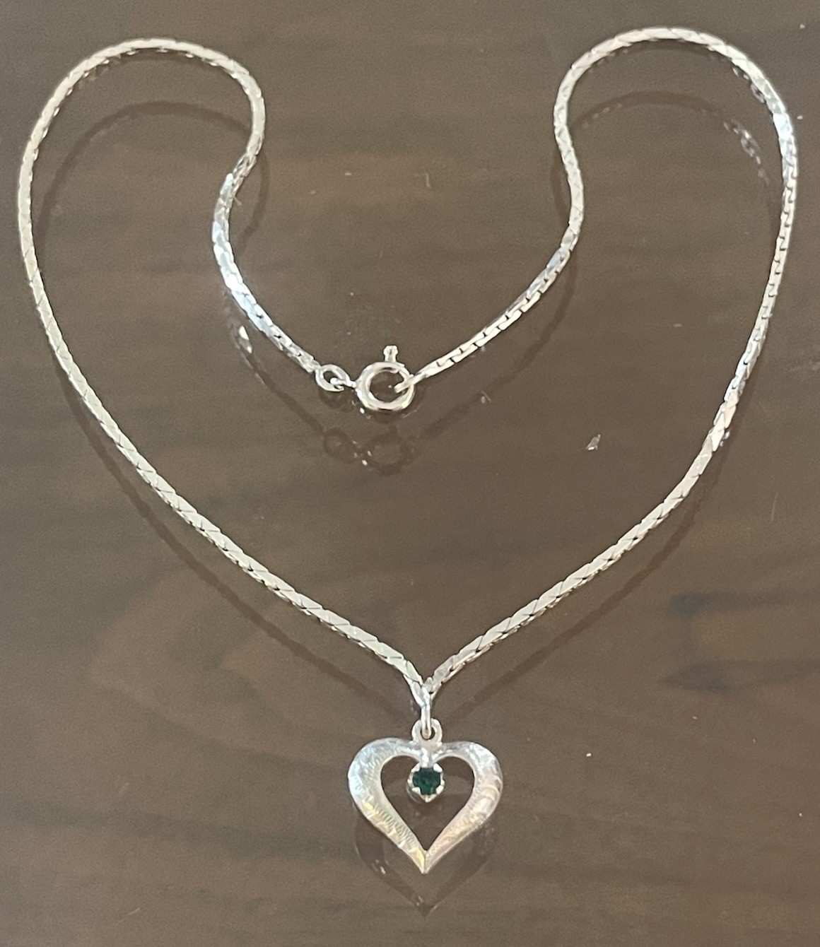 835 Dutch Silver Cobra Link Chain w Attached Heart Pendant Emerald Green Stone