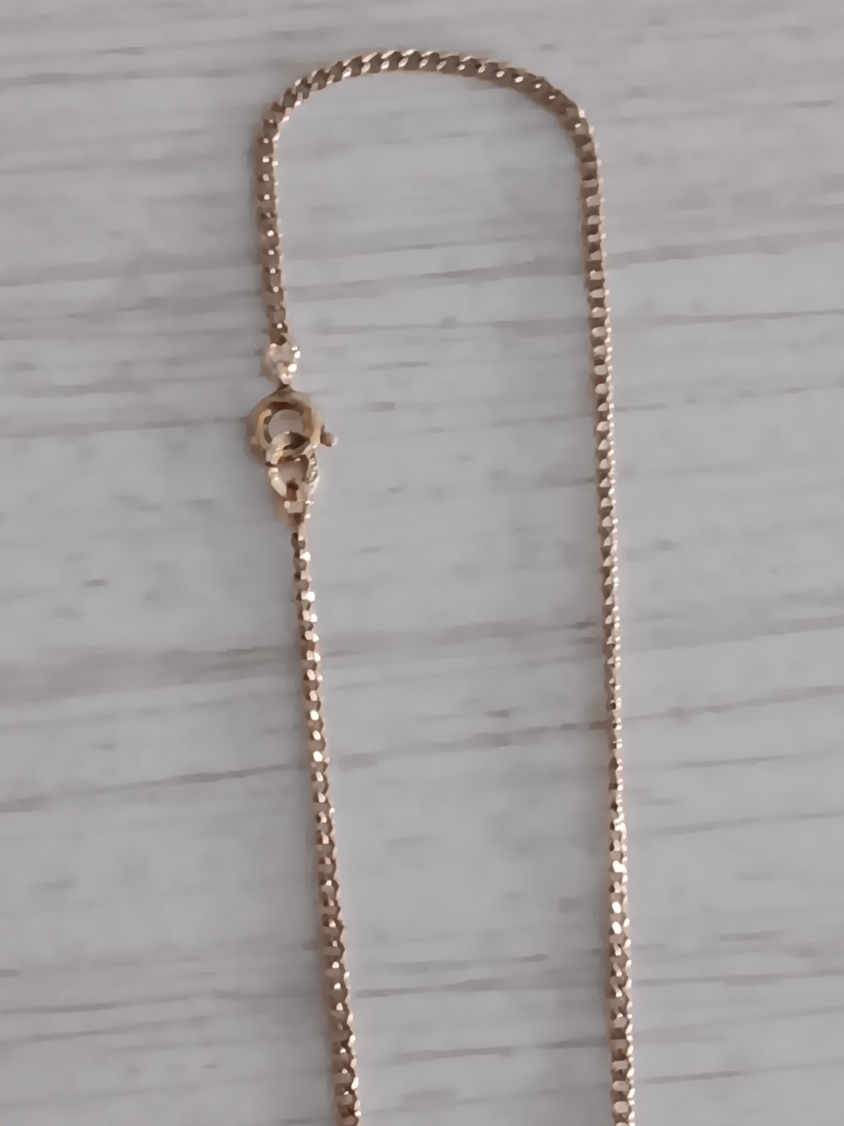 A&Z 1/20th 12k GF Gold Filled Round Locket Necklace Etched Shield Design 18″