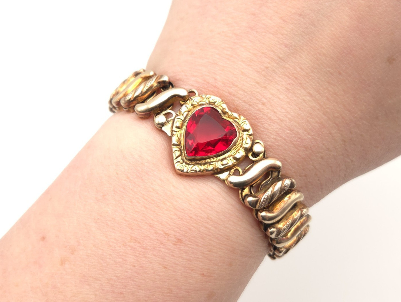 Vintage DFB Carmen Deluxe Gold Filled Sweetheart Red Glass Expansion Bracelet