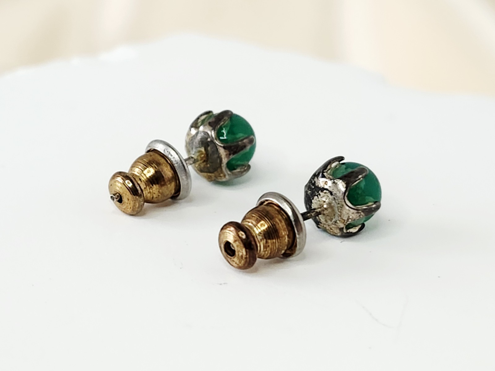 2 Pairs Green Jade Stud Earrings – 1 Silver Tone & 1 Gold Tone – Vintage