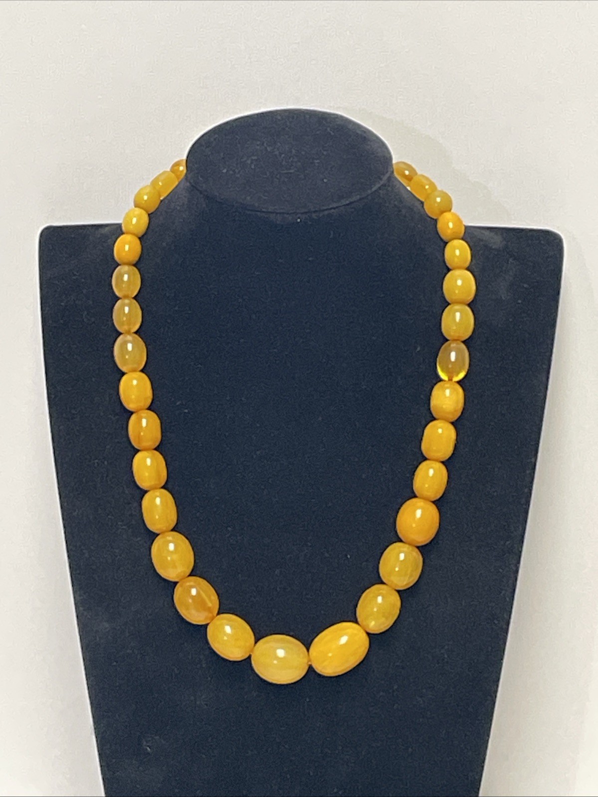 Vintage Butterscotch Amber Bakelite Bead Necklace 20″ Graduated 59g