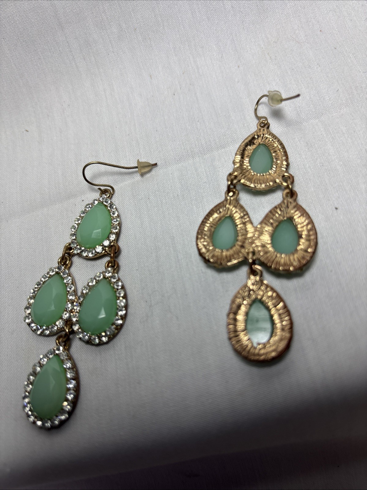 Sea Green Aqua Lucite Dangle Drop Pierced Earrings Waterfall Gold Tone E177