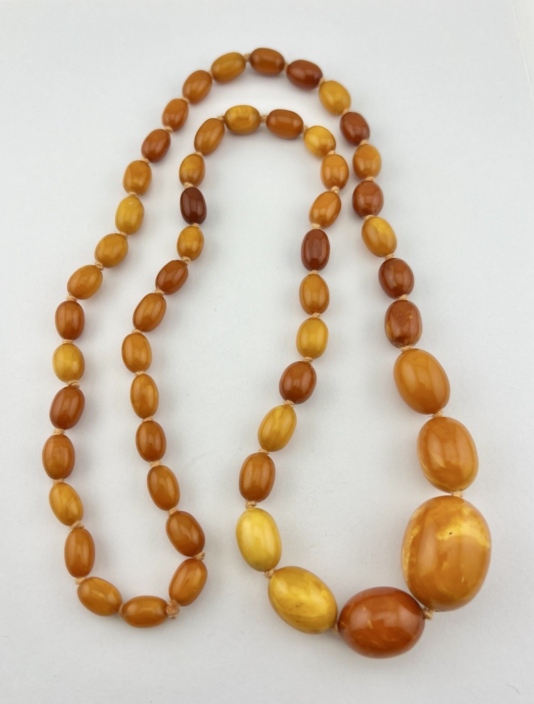 62.4g – Antique Butterscotch Egg Yolk Baltic Amber Swirl Round Bead Necklace 34″