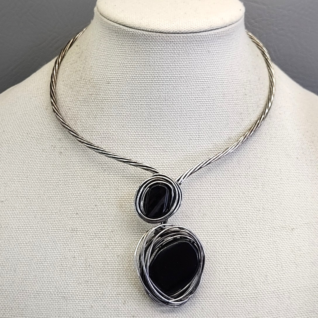 Vintage Artisan Necklace Black Onyx Drop Silver Twist Wire Collar Choker 17″