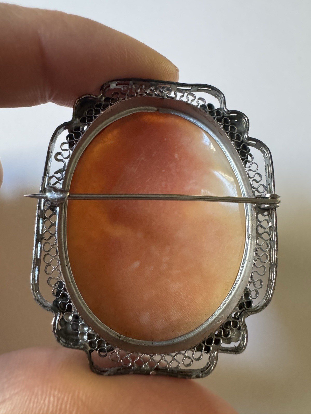 Vintage Genuine carved shell cameo brooch With filigree border *READ*