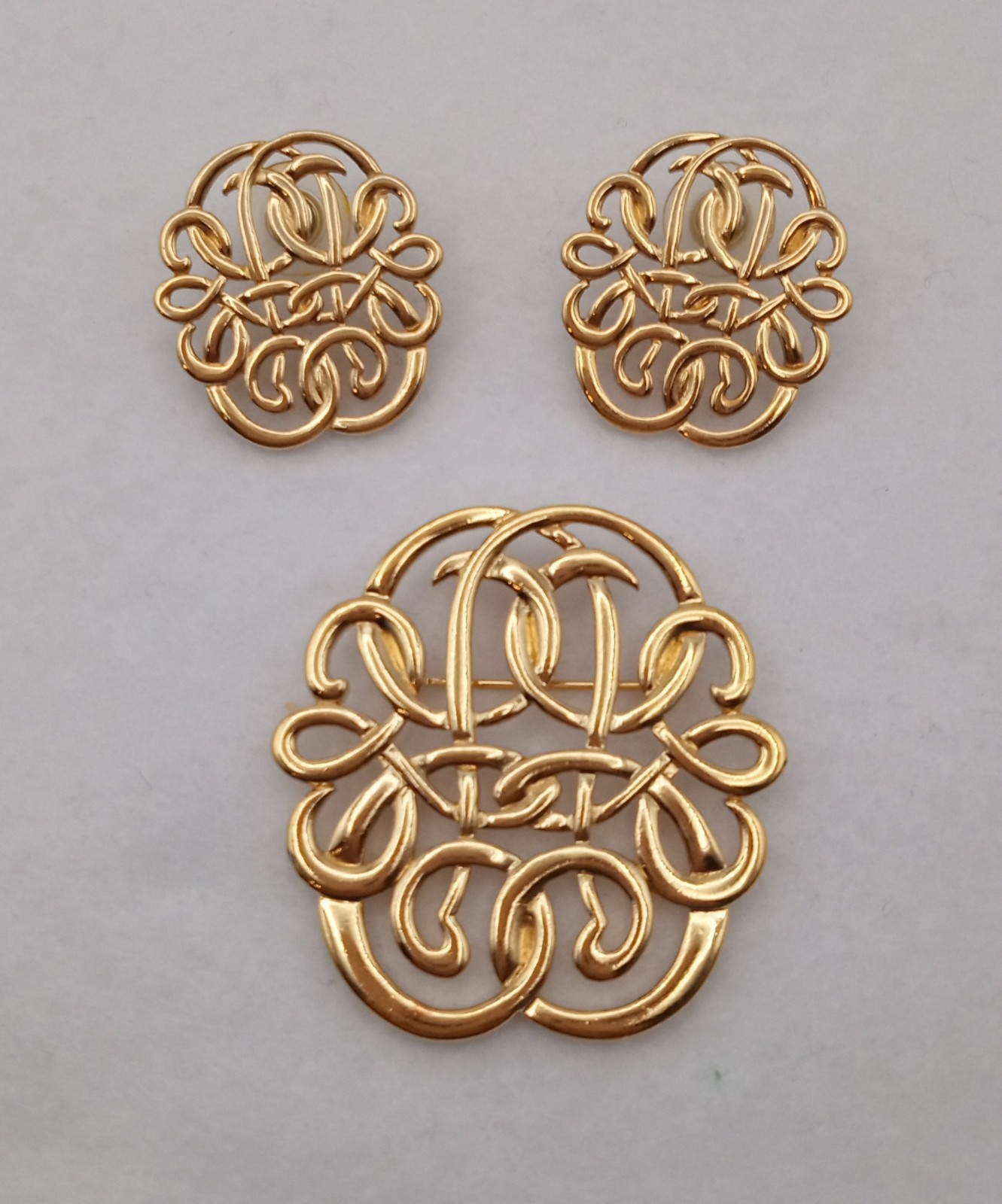 Gold Tone Monogram Jewelry Set, Brooch / Pendant With Pierced Earrings