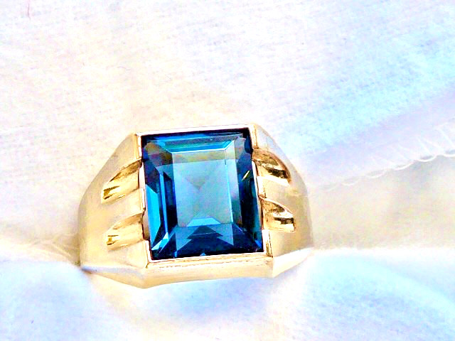 SIGNED V C VINTAGE 10K YELLOW GOLD FILLED NEW OLD STOCK 70’S SIZE 11 BLUE RING