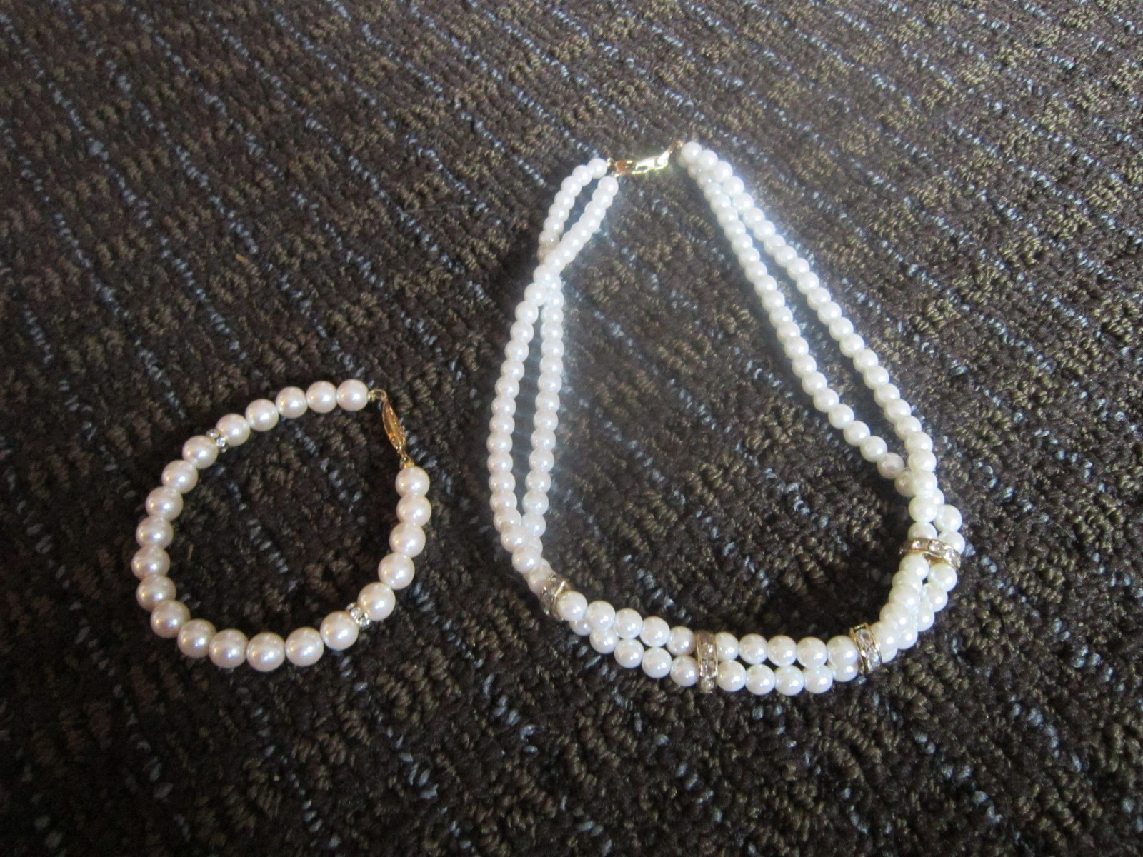 Faux Pearl Rhinestone Choker Necklace & Bracelet Gold tone Trim Elegant VTG