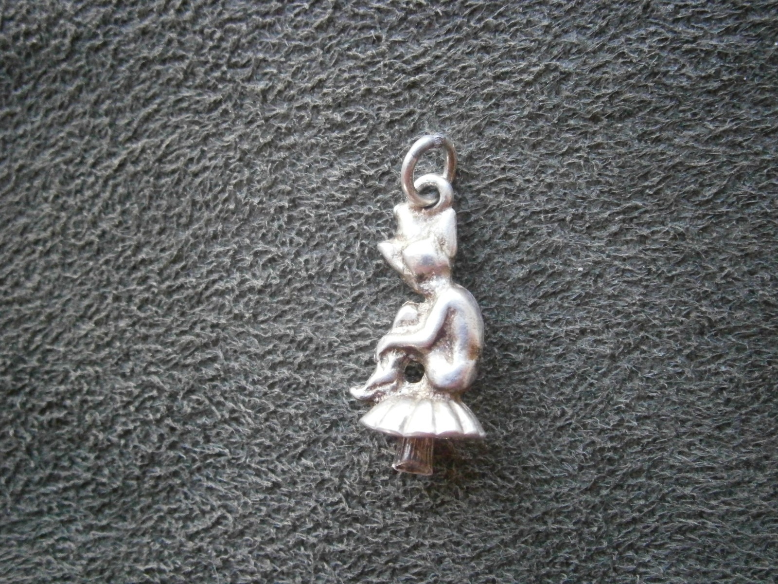 Cornish Piskie Pixie on Toadstool Vintage Sterling Silver Bracelet Charm 2.0g