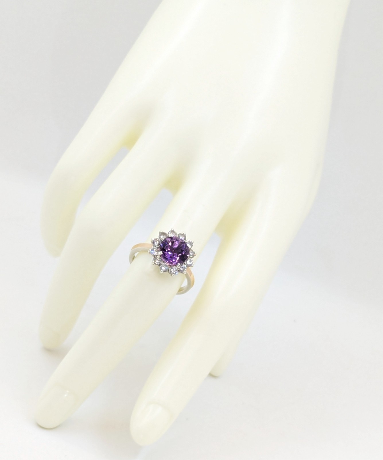 Vintage Luxury RING Silver 925 with Bright Amethyst -size: 7.5US (17.5mm) | #110
