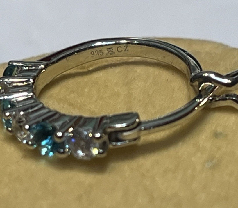 Vintage Sterling Silver 925 Classic Hoop Earrings & Blue & White Czs 5/8″ Diam.