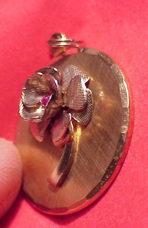 VINTAGE 40TH ANNIVERSARY GOLD FILLED ROSE RUBY MEDALLION Designed 1 1/16″ Charm