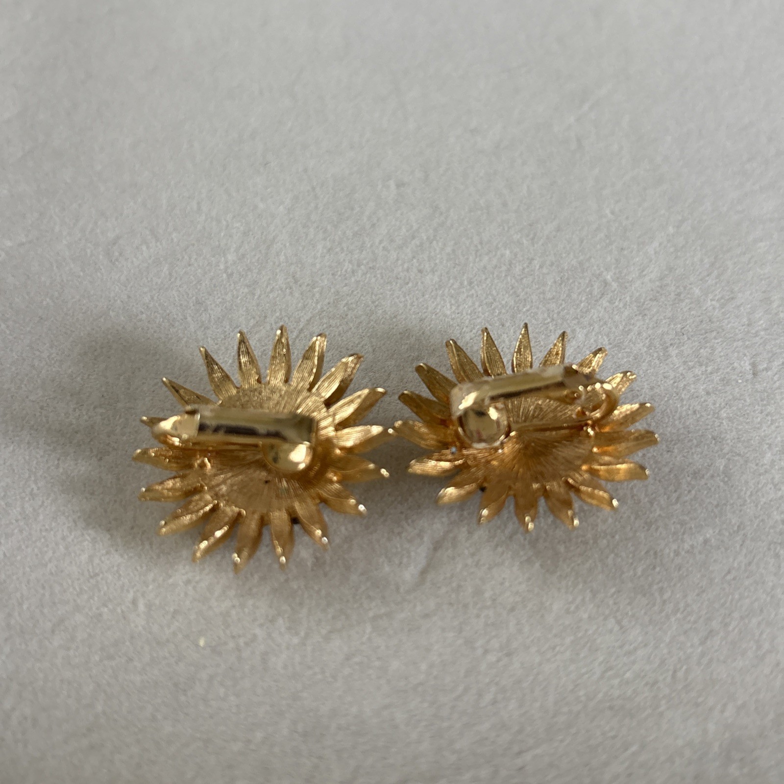 Vintage Green Rhinestones Gold Tone Sunflower Clip On Earrings MCM Statement