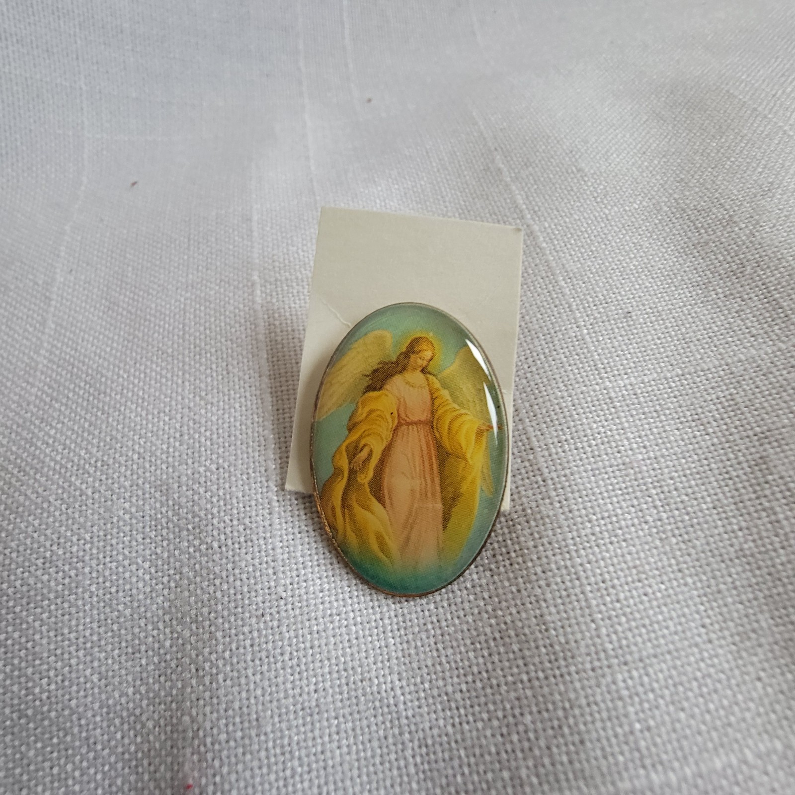 Vintage oval guardian angel vatican lapel pin brooch