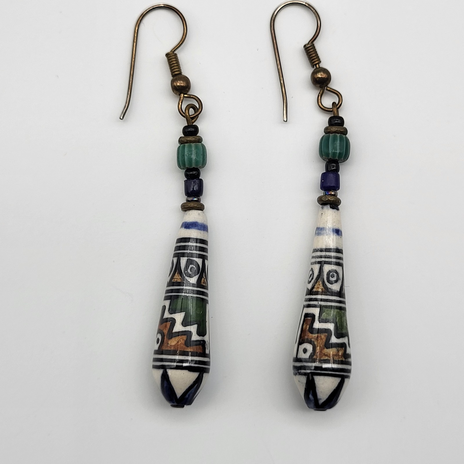 Beautiful vintage Boho Tribal beaded elongated dangle earrings Southwest