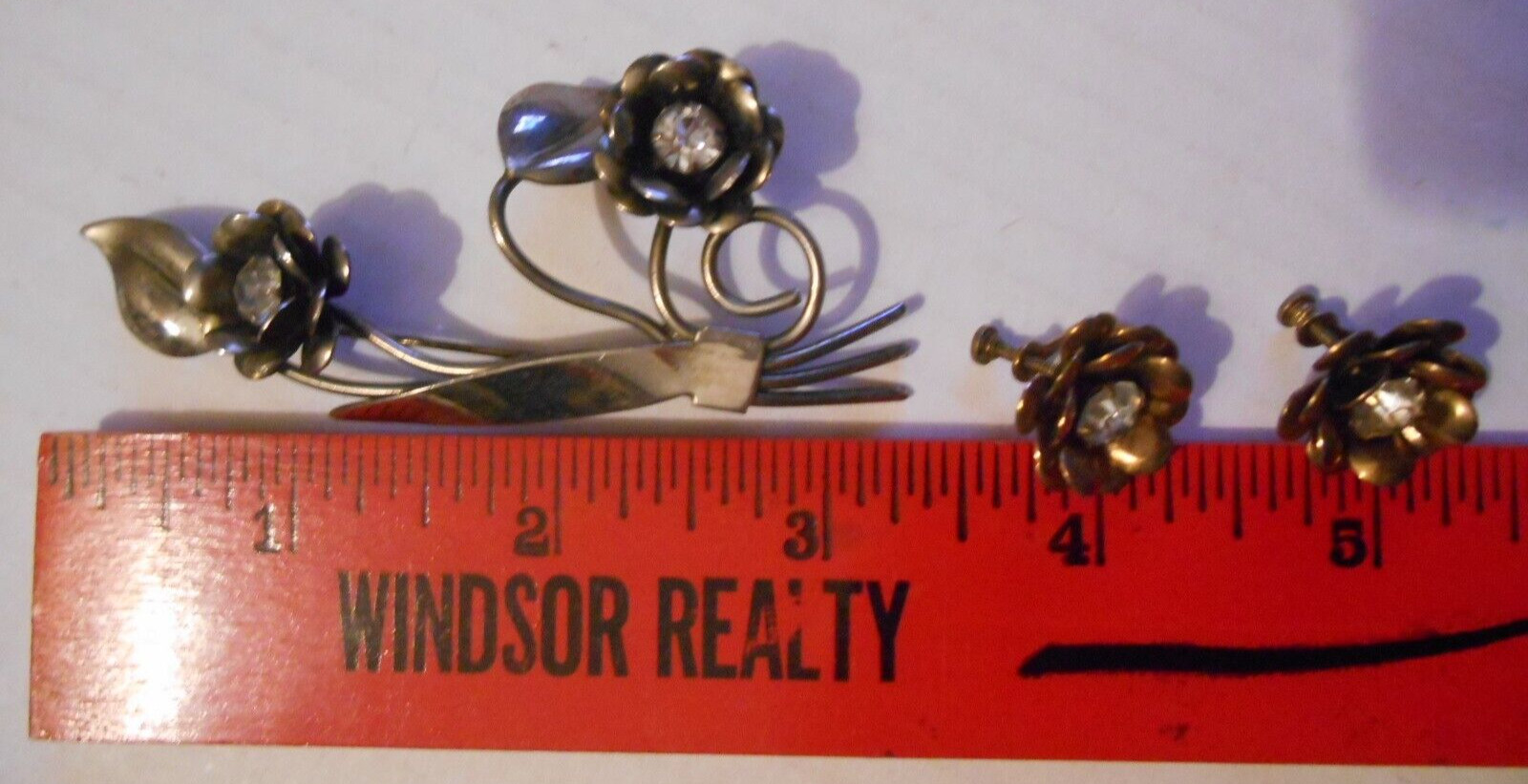 VTG 1960’s MCM Brooch Pin & Screw-on Earrings Flower Rhinestones Silvetone