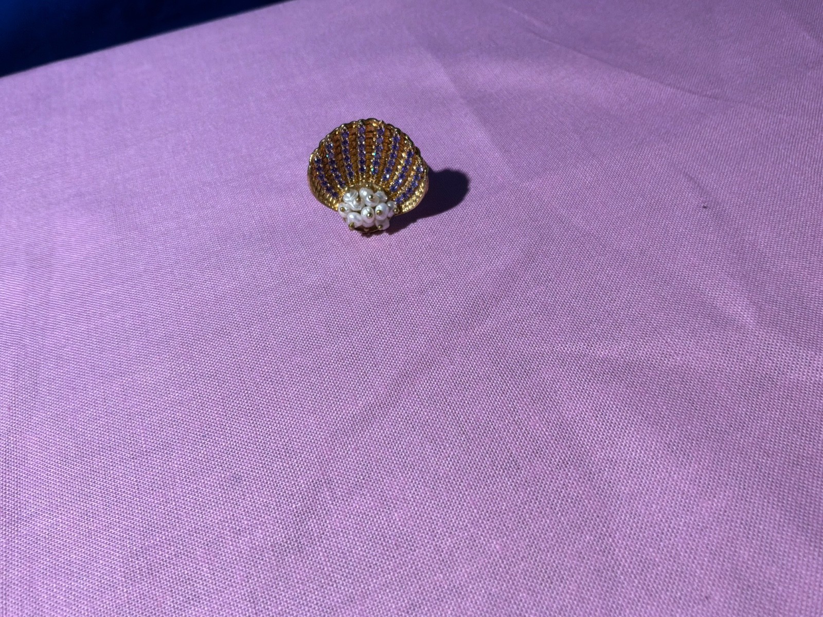 Vintage 1900’s Very Unusual Seed Pear & Amethyst Novelty Shell Clam Ring