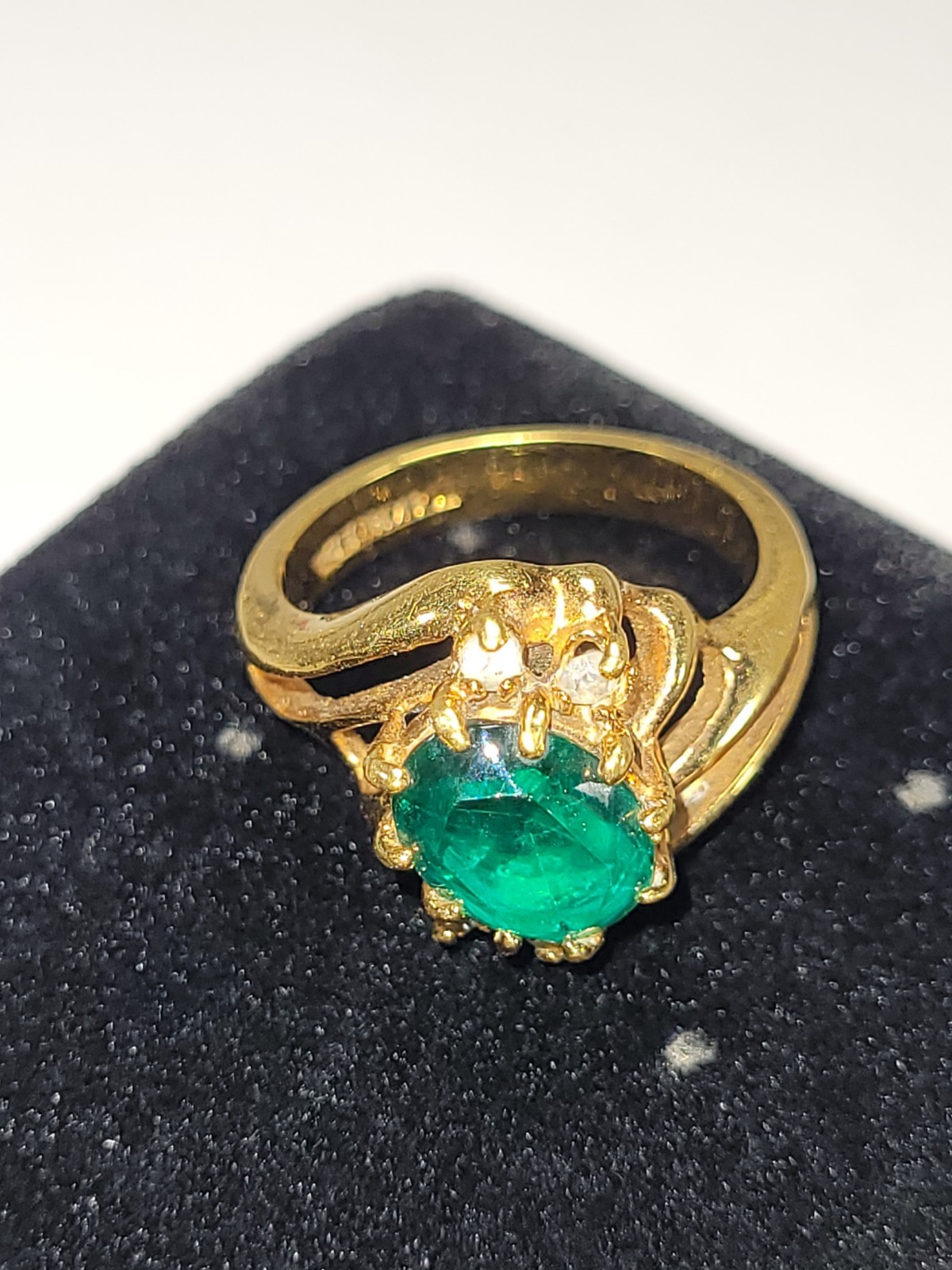 Vintage 14KGE Plate Imitation Emerald Solitaire Clear Stone Accents Fashion Ring