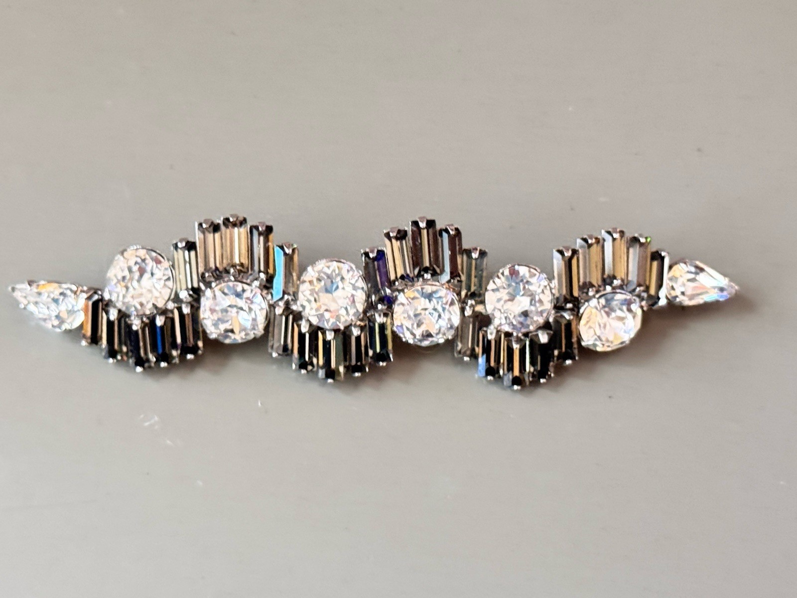 Vintage Signed HATTIE CARNEGIE Gray & Clear Crystal Brooch & Earring Set